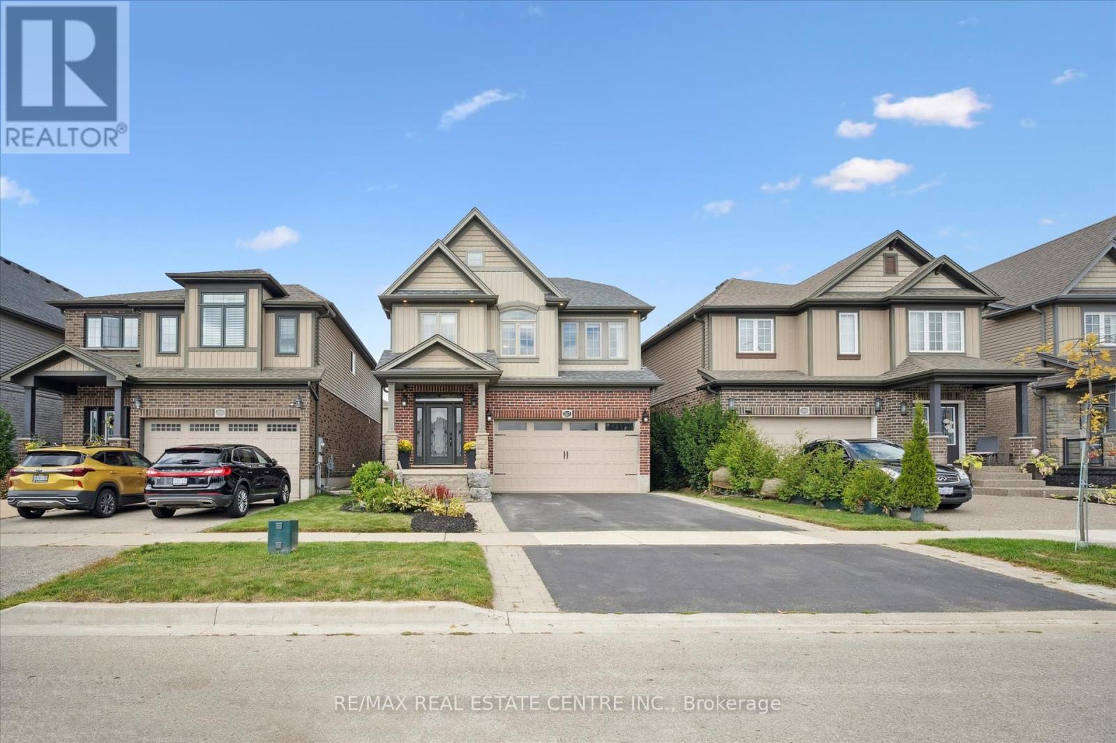267 Hardcastle Drive, Cambridge, Ontario  N1S 0A9 - Photo 1 - X12418602