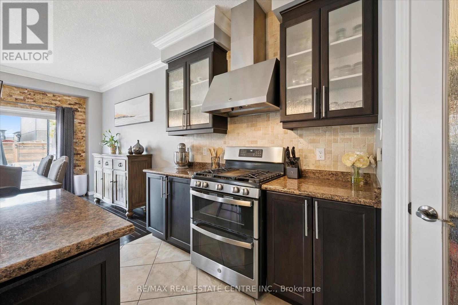 267 Hardcastle Drive, Cambridge, Ontario  N1S 0A9 - Photo 12 - X12418602