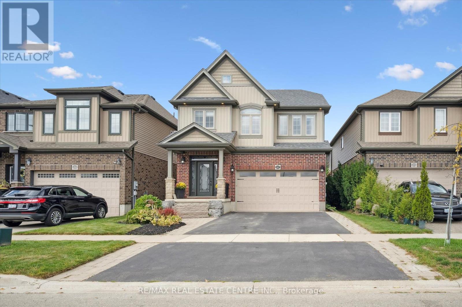 267 Hardcastle Drive, Cambridge, Ontario  N1S 0A9 - Photo 2 - X12418602