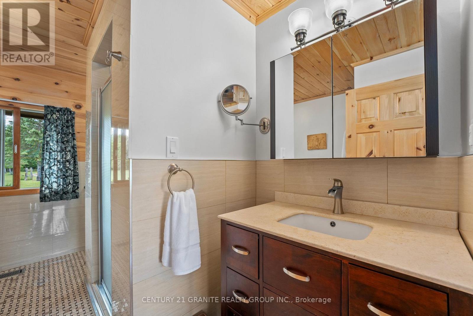 1231/1233 Hagen Road, Highlands East, Ontario  K0L 1M0 - Photo 14 - X12418754