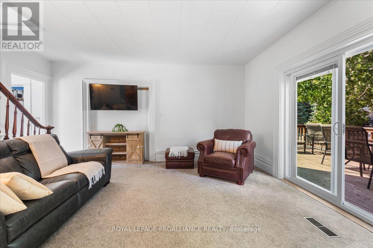 1436 County Road 15, Prince Edward County, Ontario  K0K 2T0 - Photo 14 - X12418821