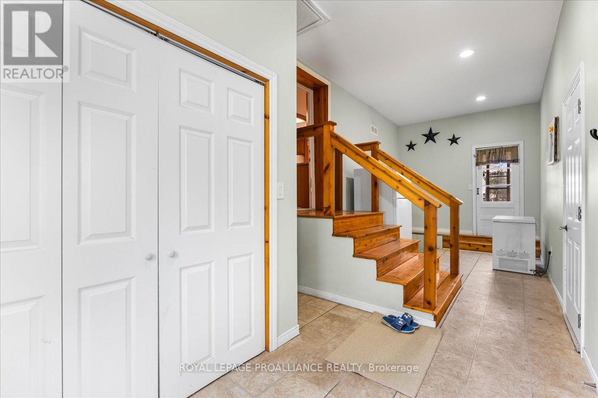 1436 County Road 15, Prince Edward County, Ontario  K0K 2T0 - Photo 4 - X12418821