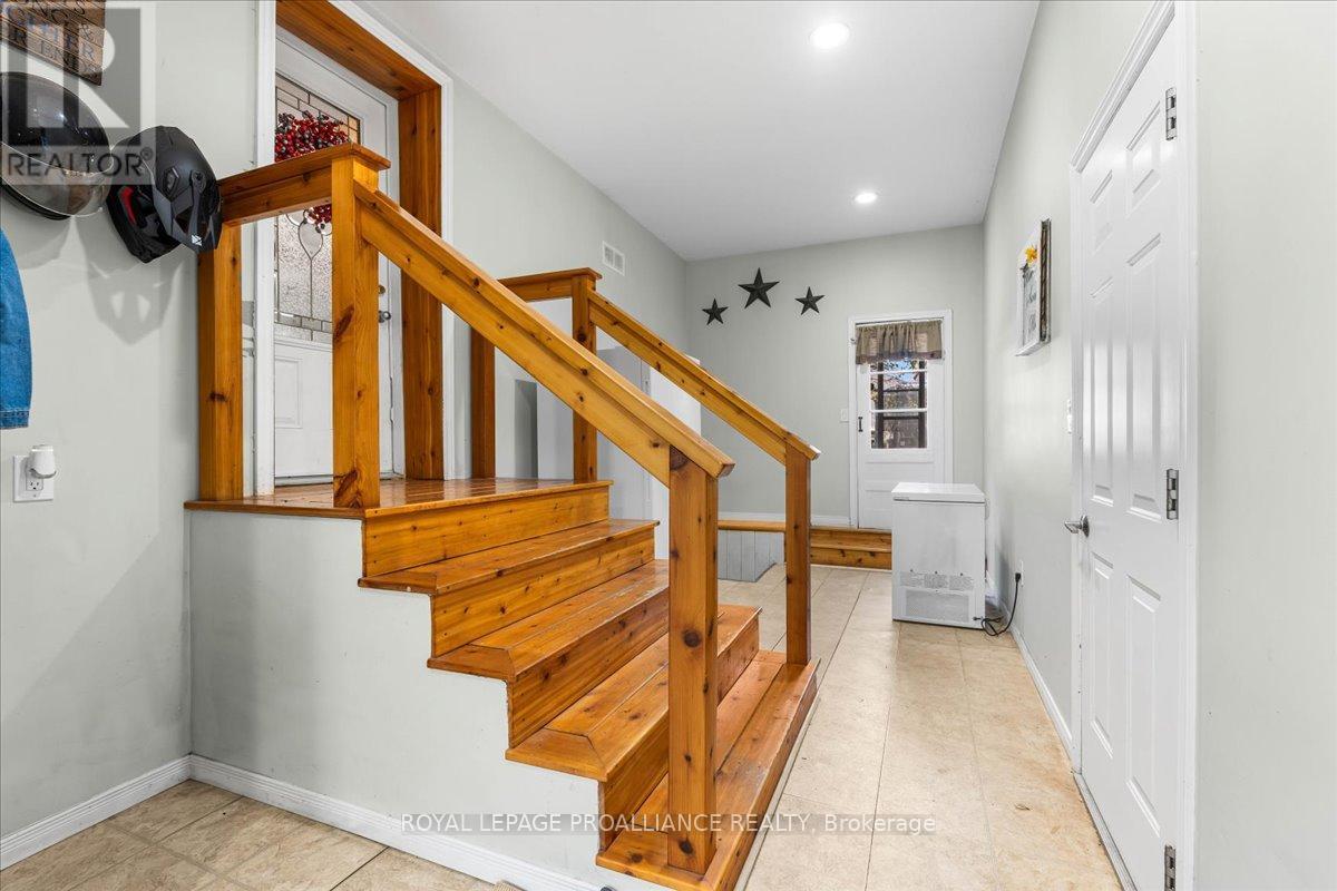 1436 County Road 15, Prince Edward County, Ontario  K0K 2T0 - Photo 5 - X12418821