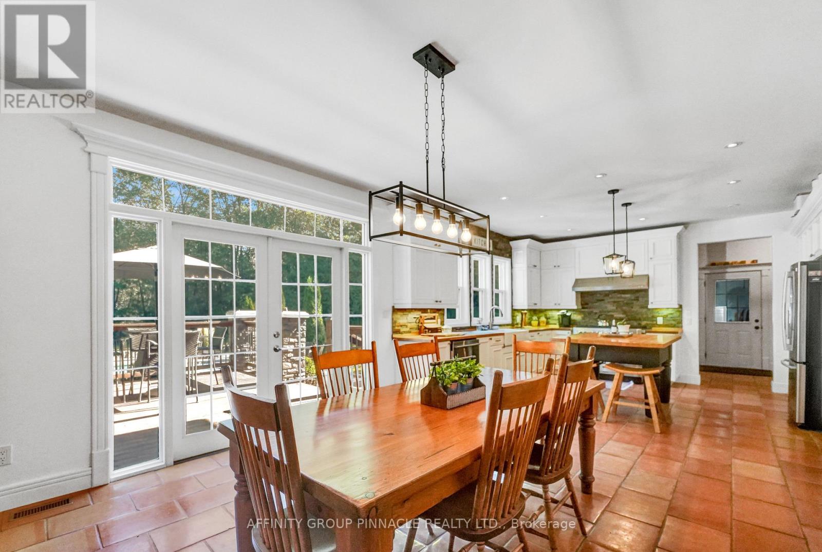 297 St Luke's Road, Kawartha Lakes, Ontario  K9V 4R5 - Photo 12 - X12418837