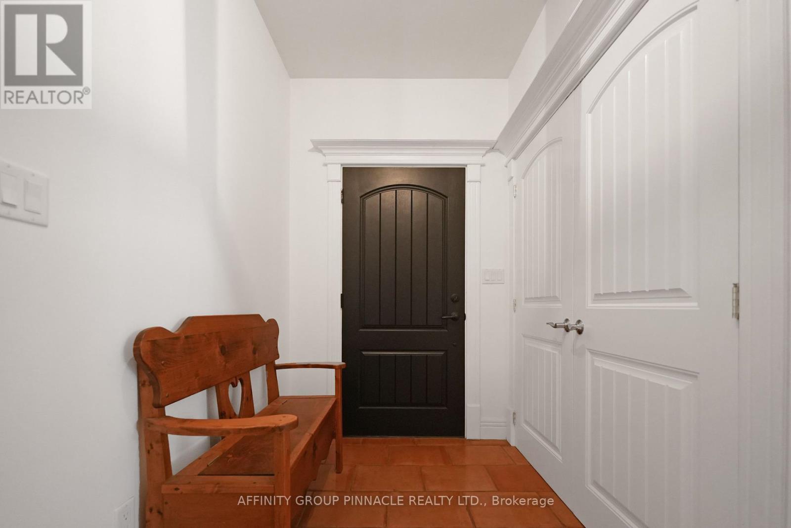 297 St Luke's Road, Kawartha Lakes, Ontario  K9V 4R5 - Photo 17 - X12418837