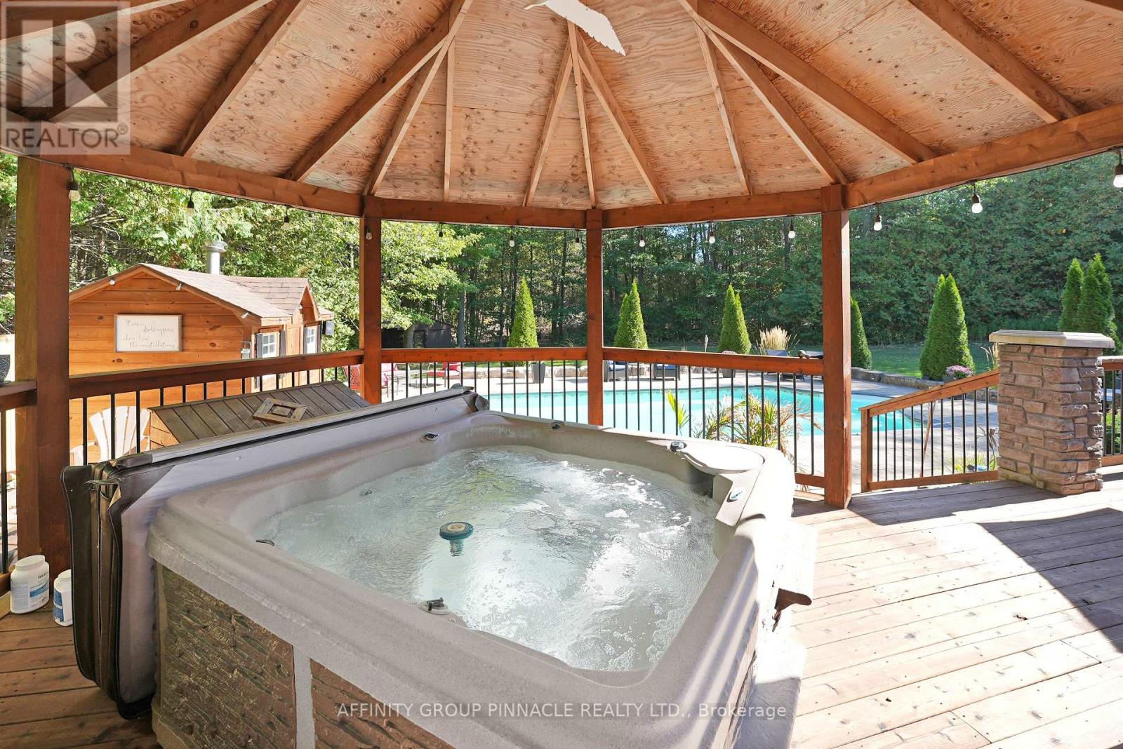 297 St Luke's Road, Kawartha Lakes, Ontario  K9V 4R5 - Photo 41 - X12418837