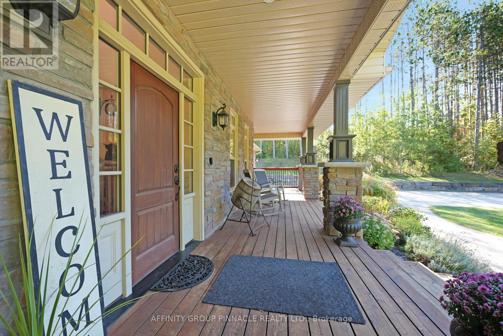 297 St Luke's Road, Kawartha Lakes, Ontario  K9V 4R5 - Photo 7 - X12418837