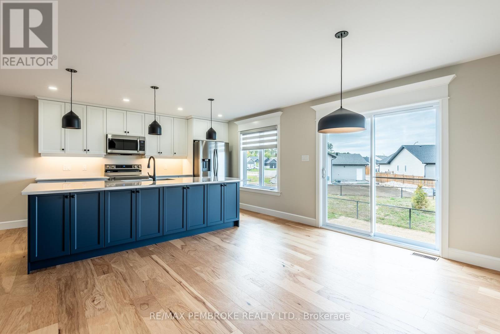 144 Chad Street, Petawawa, Ontario  K8H 0G8 - Photo 17 - X12418452