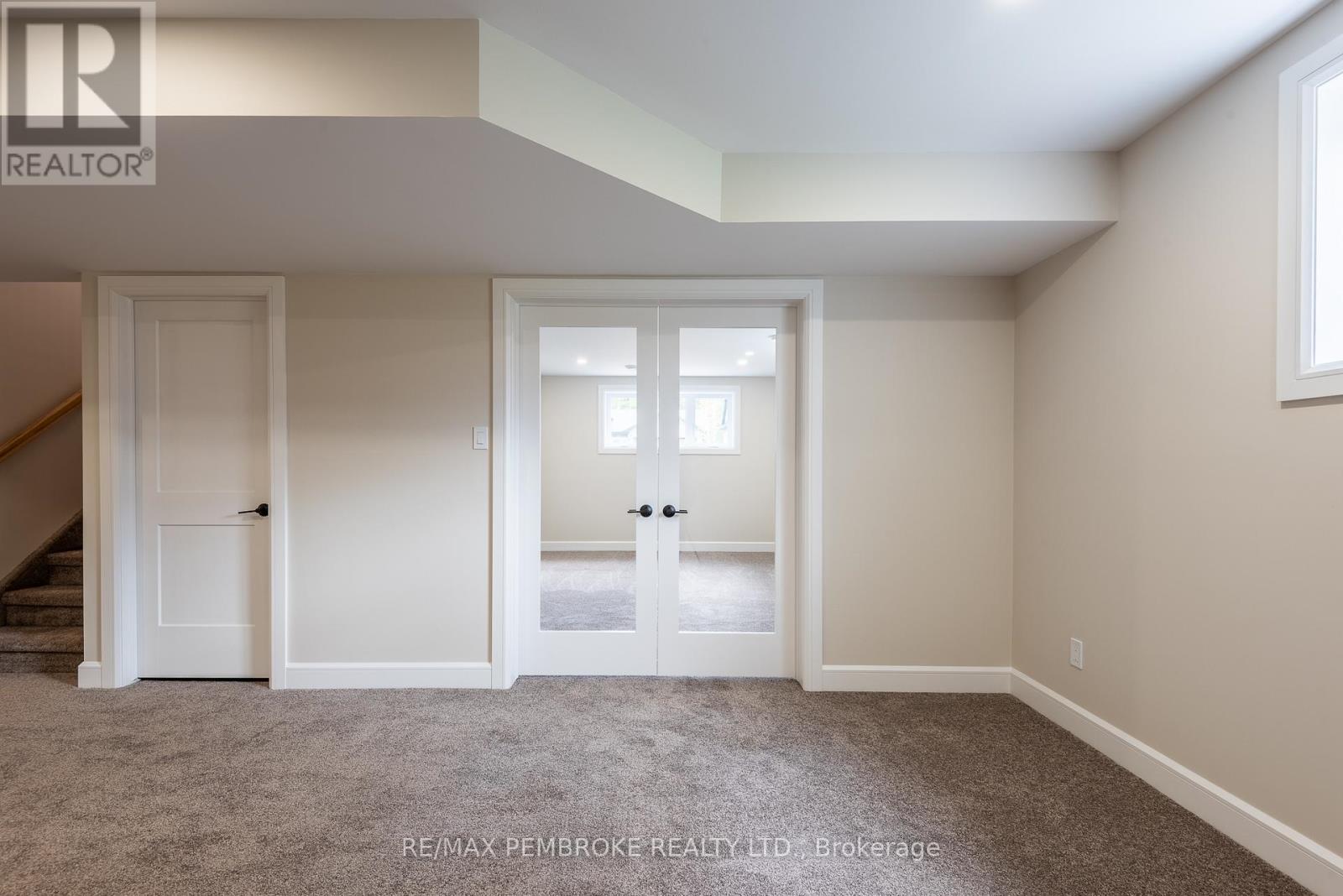 144 Chad Street, Petawawa, Ontario  K8H 0G8 - Photo 43 - X12418452