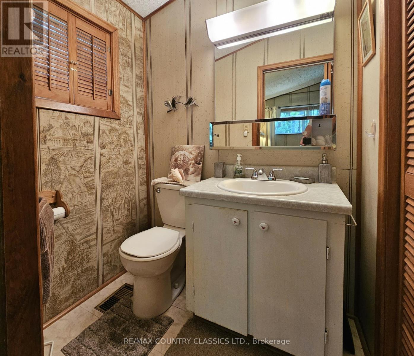 150 Golfers Lane, Hastings Highlands, Ontario  K0J 1B0 - Photo 17 - X12303931