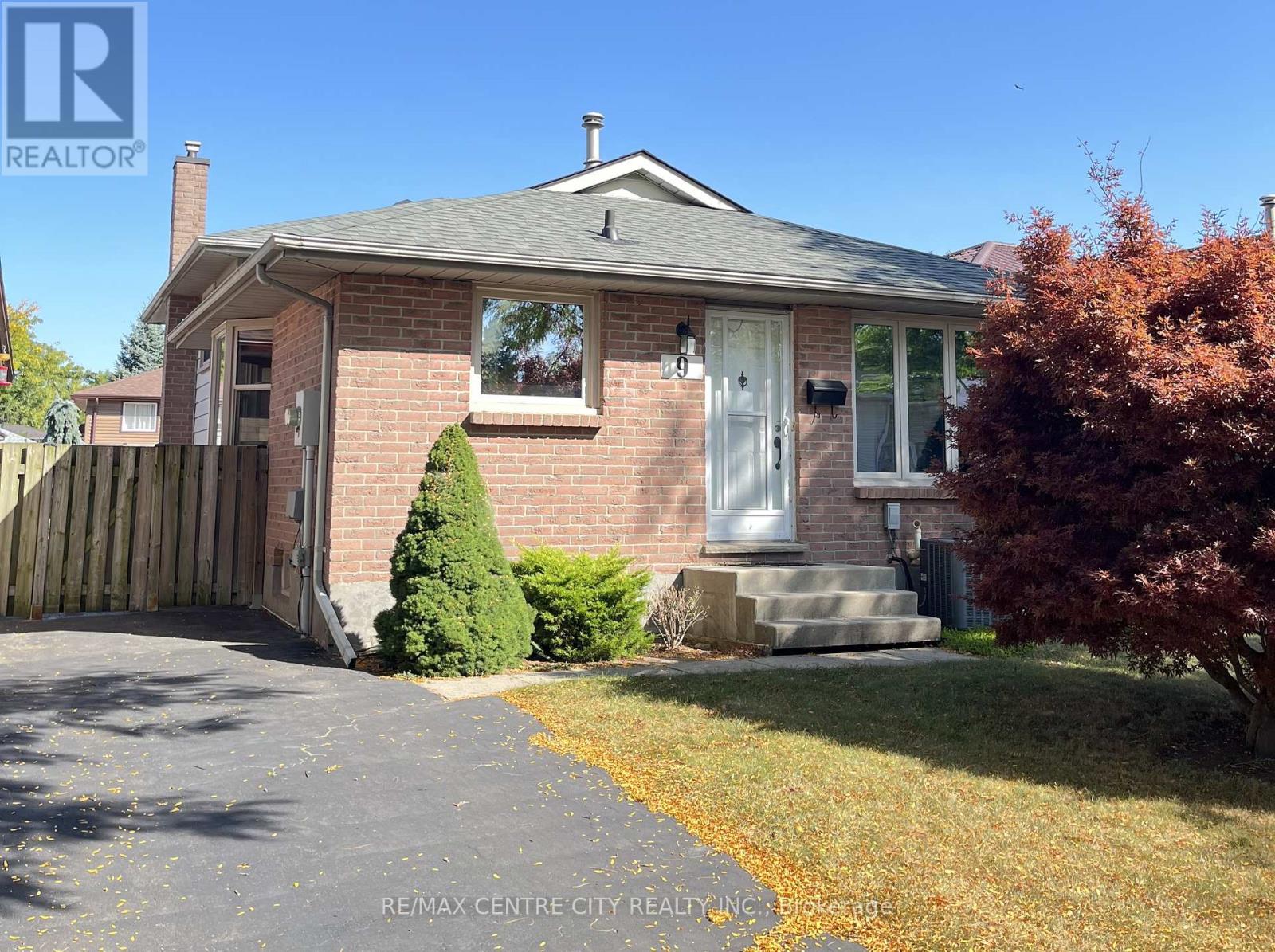 9 SPEIGHT CRESCENT, London East, Ontario