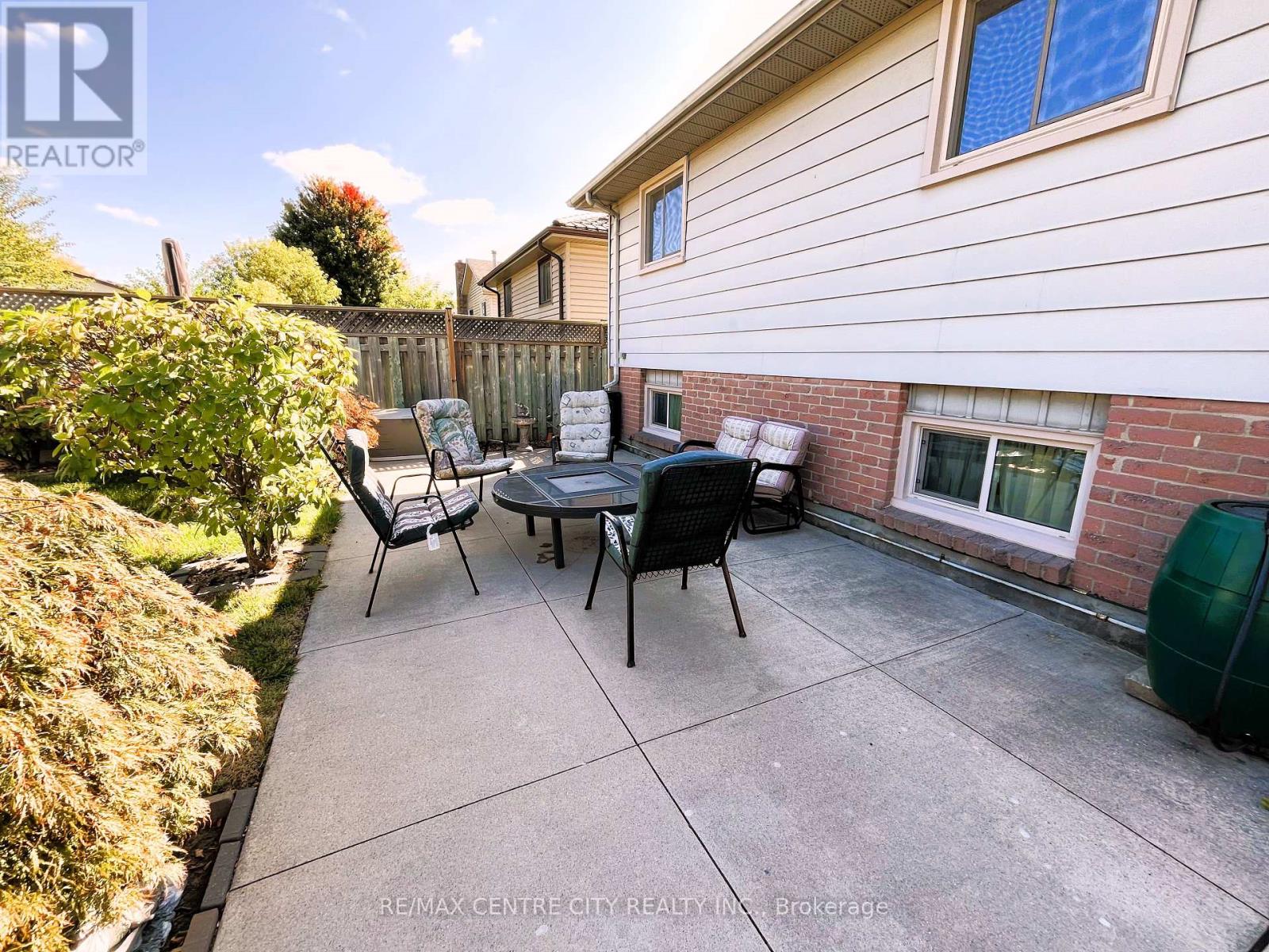9 Speight Crescent, London East, Ontario  N5V 3W2 - Photo 19 - X12418759