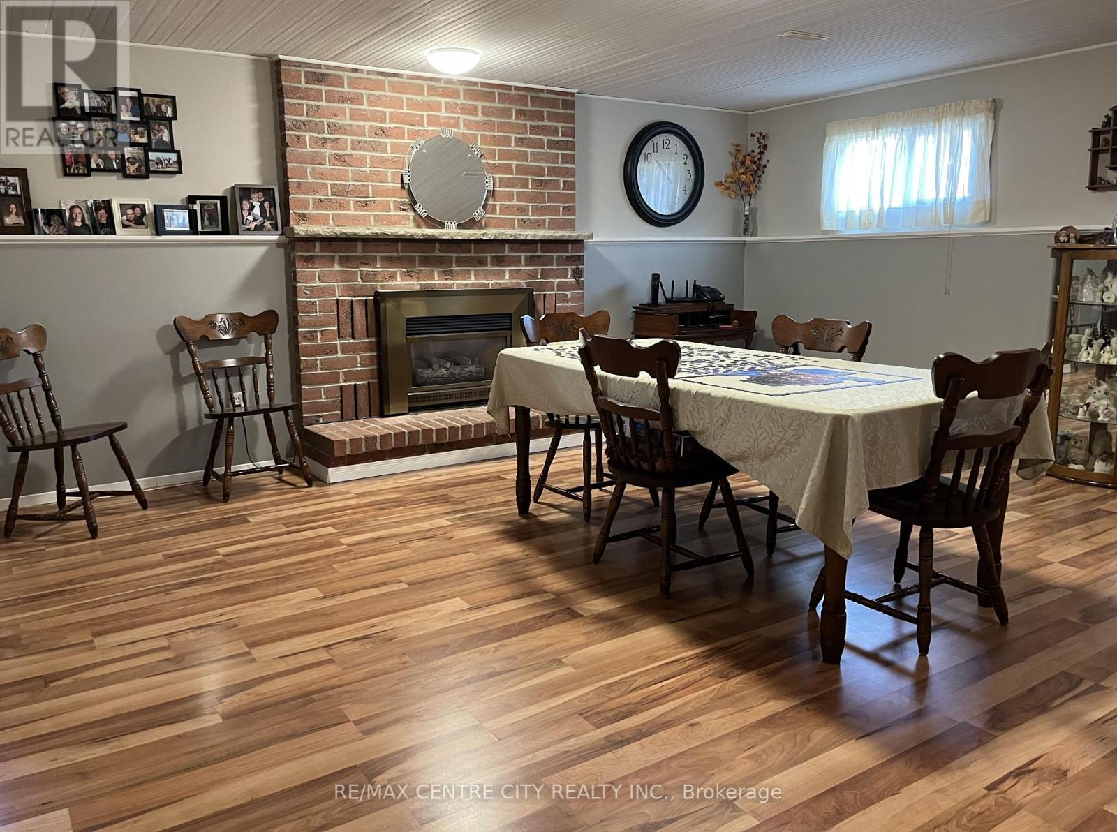 9 Speight Crescent, London East, Ontario  N5V 3W2 - Photo 9 - X12418759