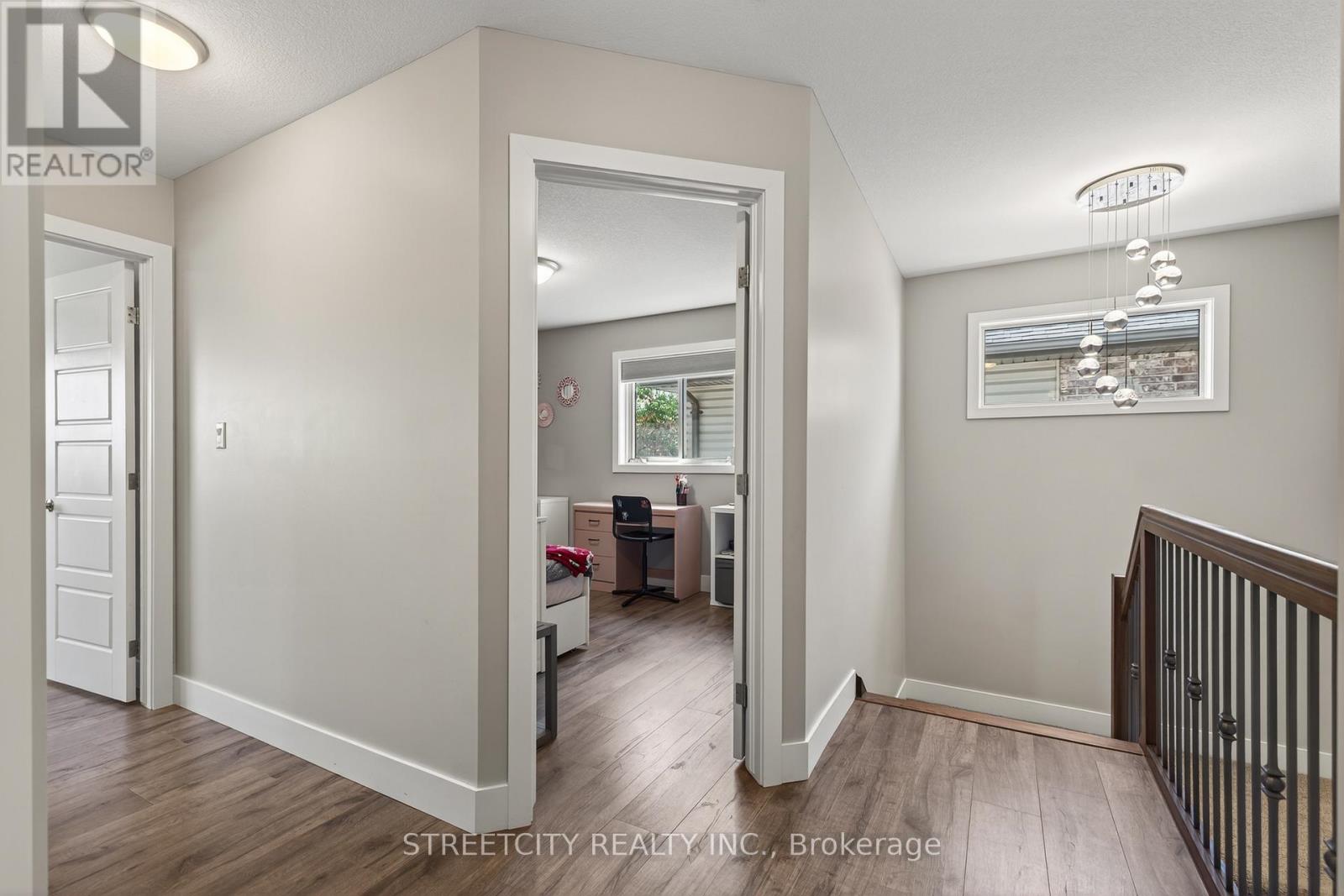 1895 Frederick Crescent, London East, Ontario  N5W 0A5 - Photo 18 - X12418855