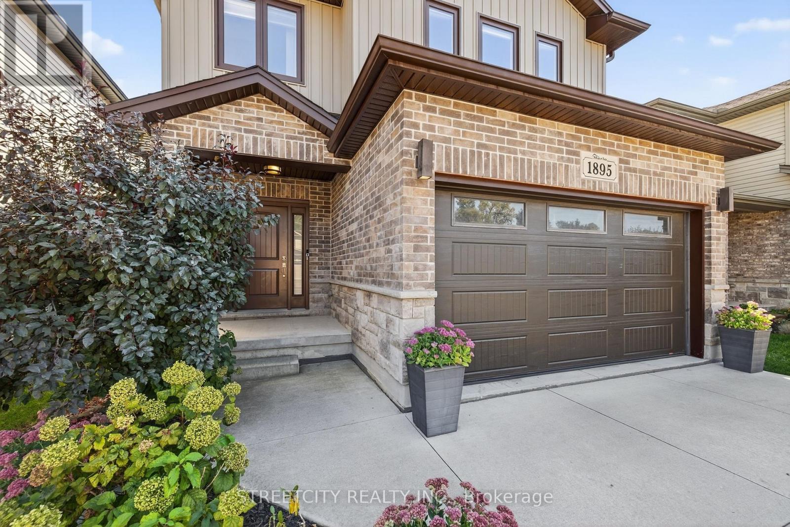 1895 Frederick Crescent, London East, Ontario  N5W 0A5 - Photo 2 - X12418855