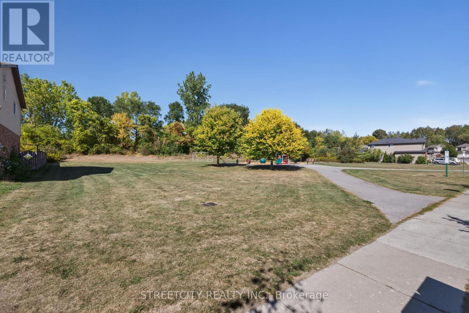 1895 Frederick Crescent, London East, Ontario  N5W 0A5 - Photo 43 - X12418855