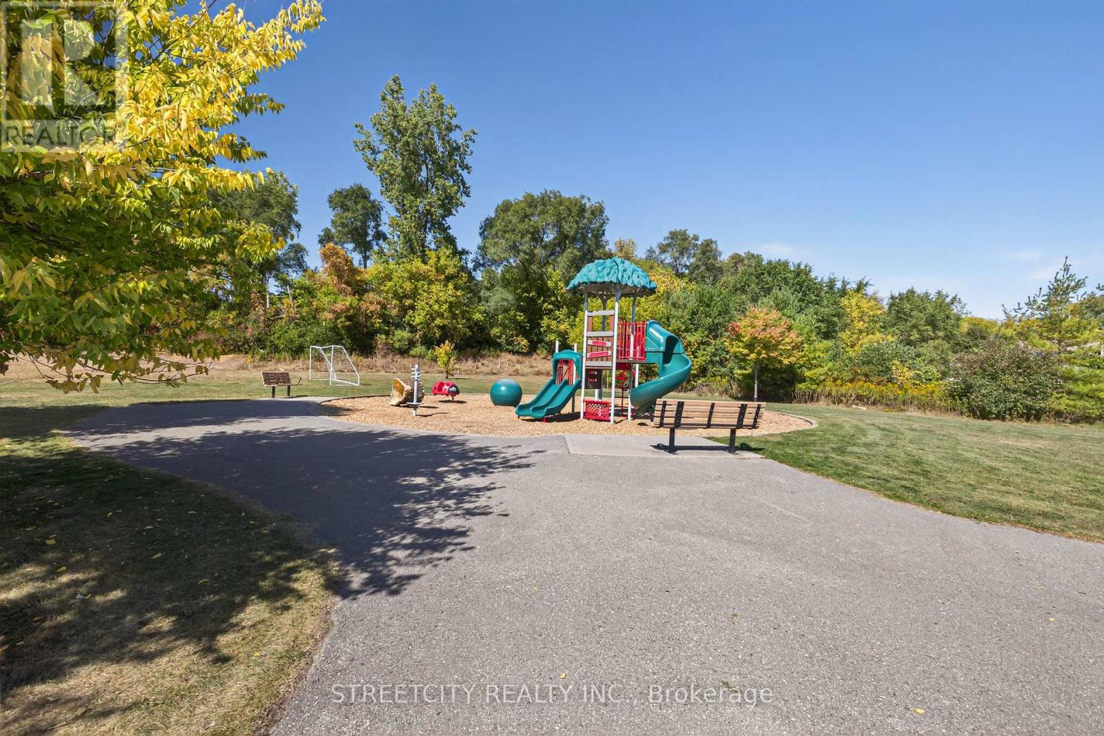 1895 Frederick Crescent, London East, Ontario  N5W 0A5 - Photo 44 - X12418855