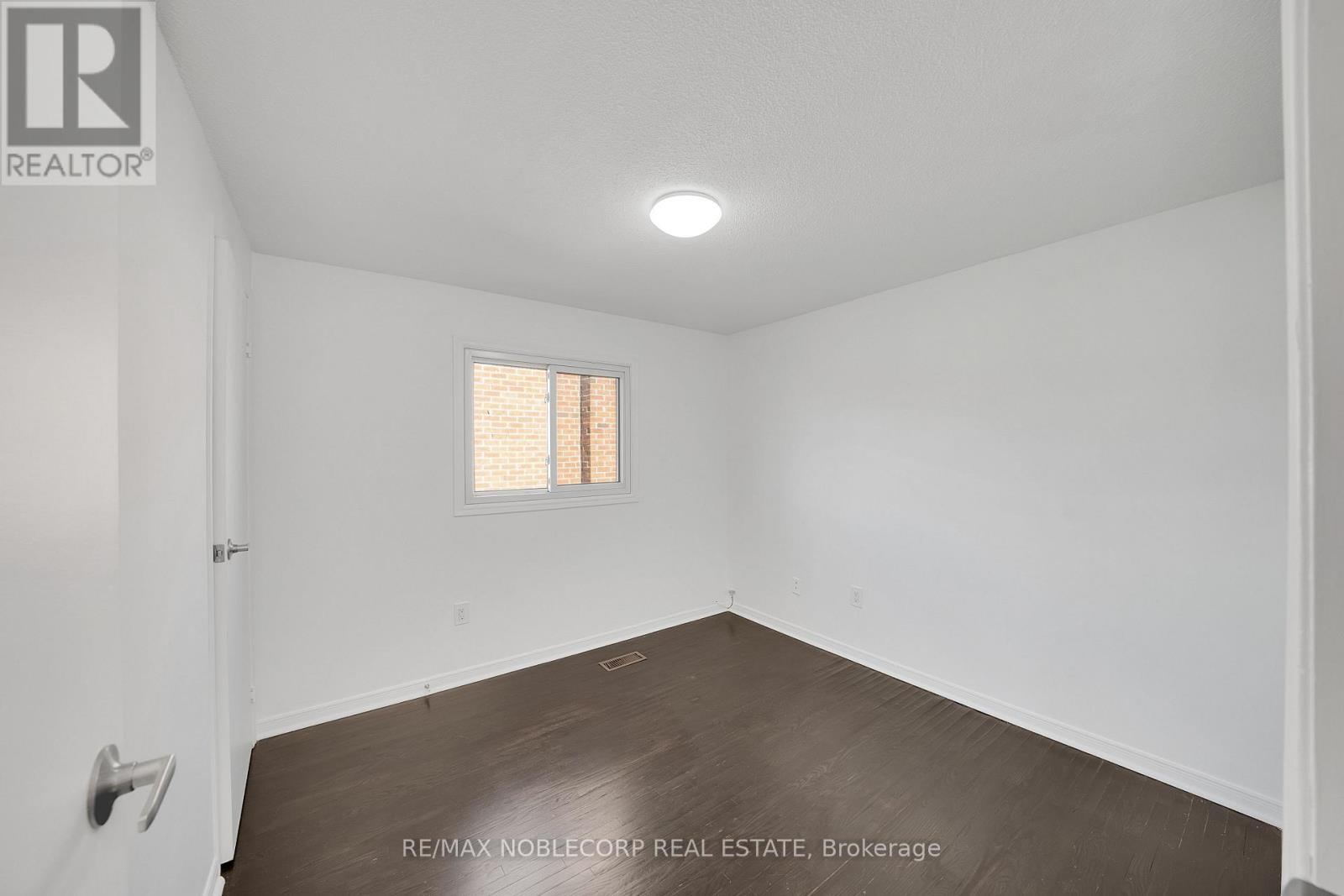 182 Tall Grass Trail, Vaughan, Ontario  L4L 3P8 - Photo 22 - N12418668