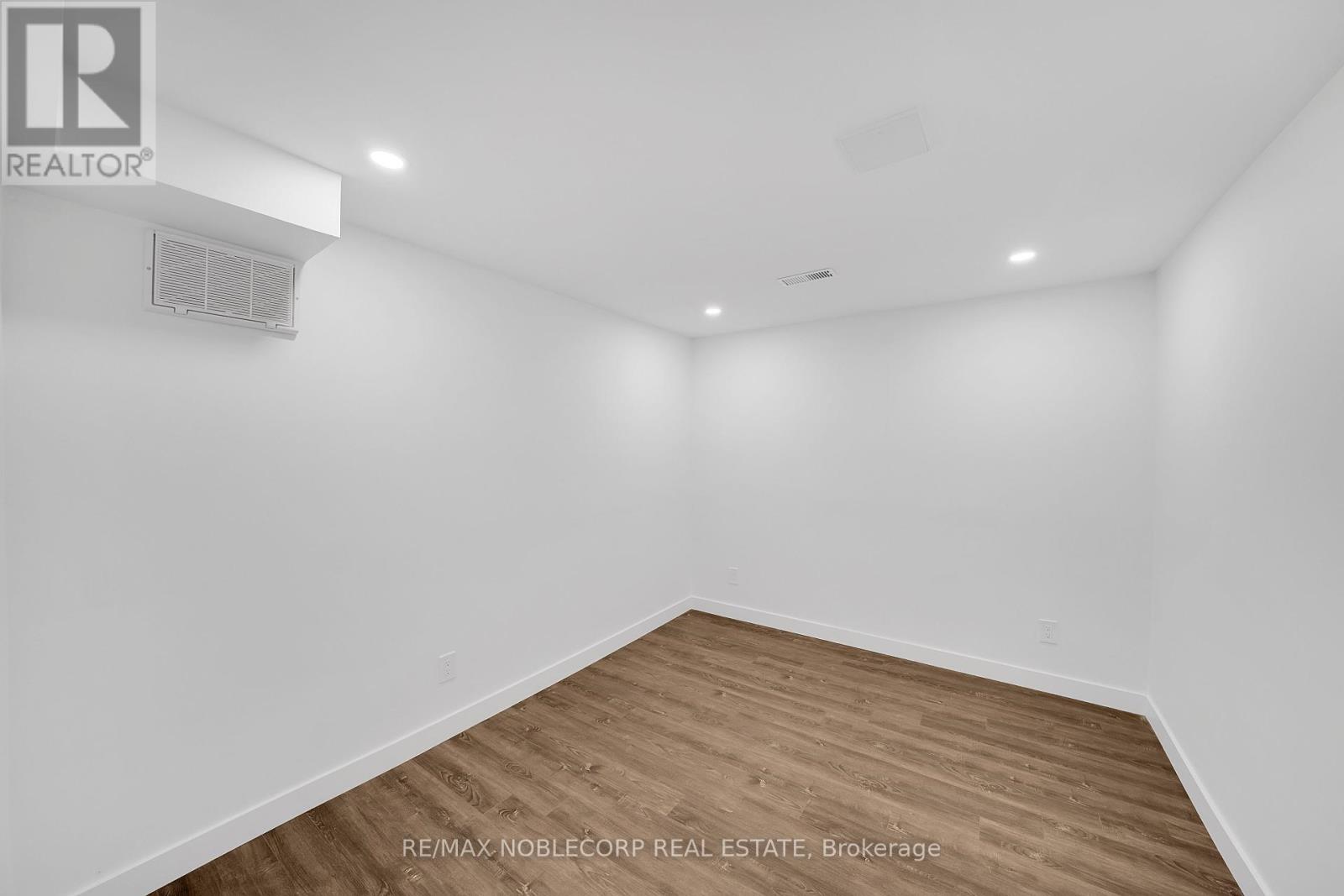 182 Tall Grass Trail, Vaughan, Ontario  L4L 3P8 - Photo 28 - N12418668