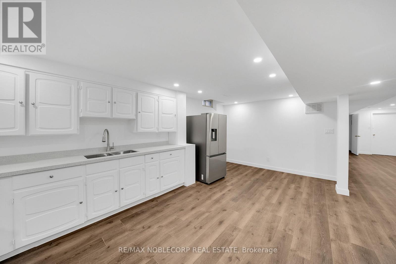 182 Tall Grass Trail, Vaughan, Ontario  L4L 3P8 - Photo 30 - N12418668