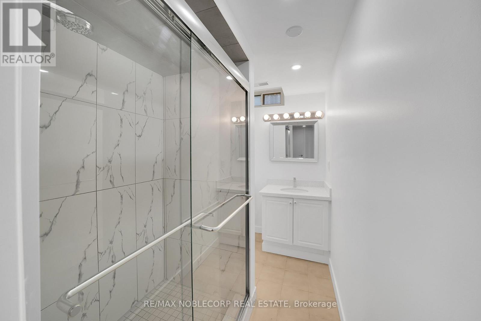182 Tall Grass Trail, Vaughan, Ontario  L4L 3P8 - Photo 31 - N12418668