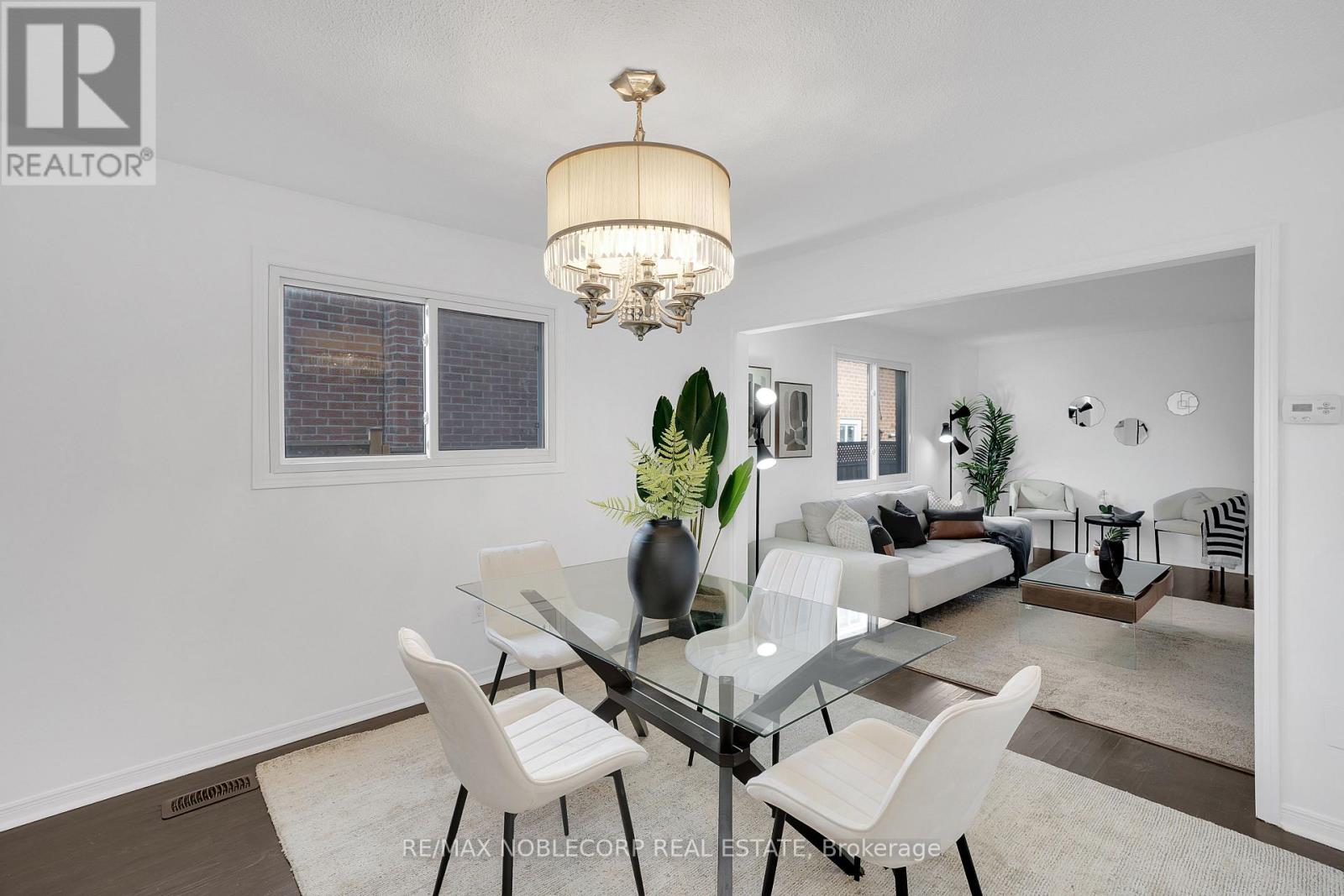 182 Tall Grass Trail, Vaughan, Ontario  L4L 3P8 - Photo 8 - N12418668
