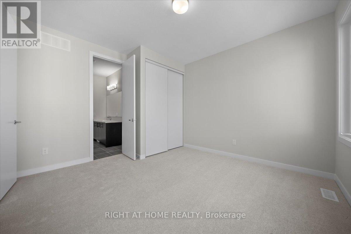 91 Hackamore Crescent, Ottawa, Ontario  K0A 2Z0 - Photo 30 - X12418795