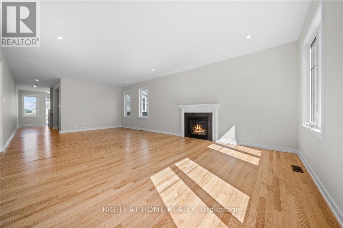 91 Hackamore Crescent, Ottawa, Ontario  K0A 2Z0 - Photo 9 - X12418795