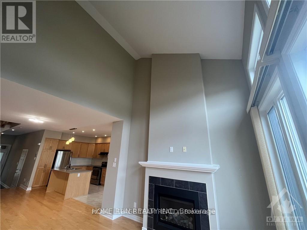 914 Fletcher Circle, Ottawa, Ontario  K2T 0B7 - Photo 9 - X12418841