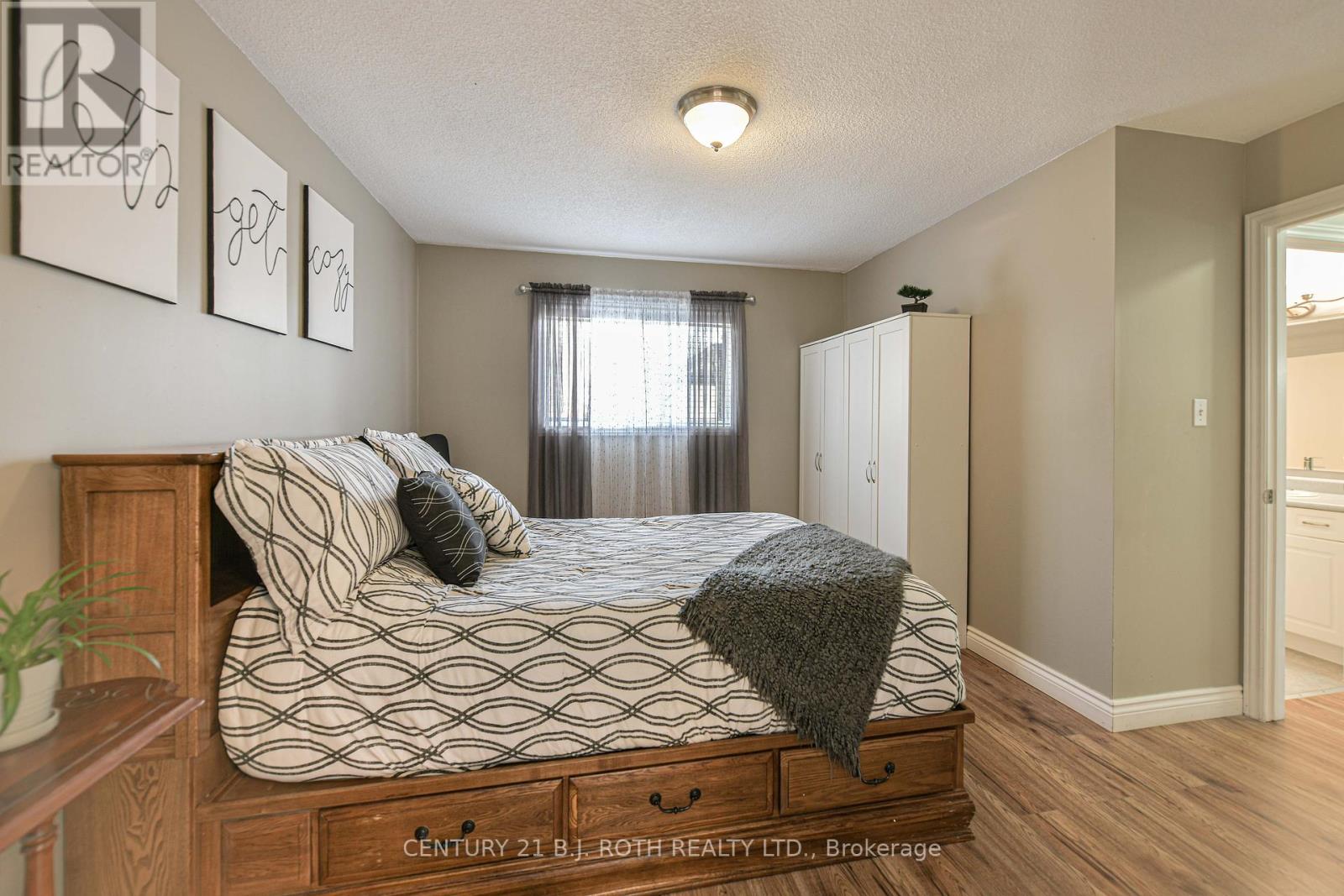 7576 Cronk Side Road, Ramara, Ontario  L0K 2B0 - Photo 15 - S12418641