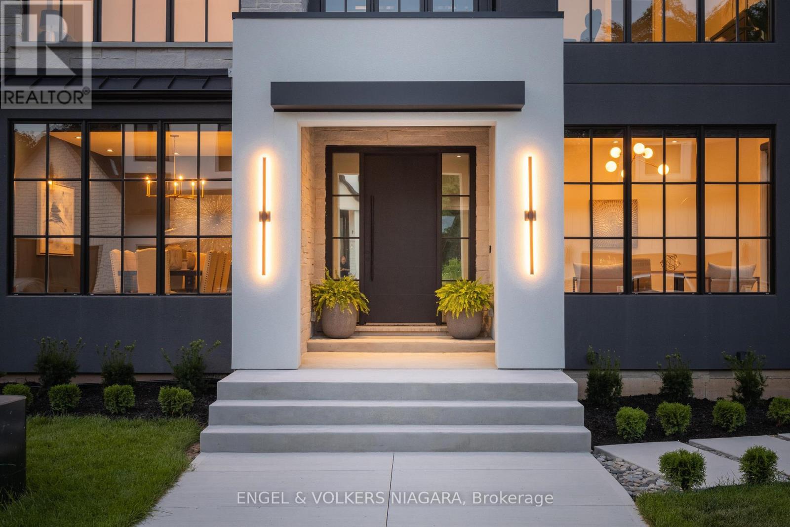 6 Fedorkow Lane, Niagara-On-The-Lake, Ontario  L0S 1J1 - Photo 2 - X12418853