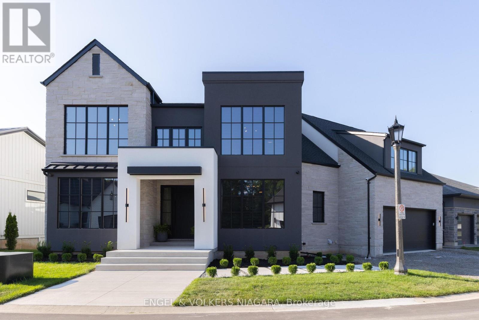 6 Fedorkow Lane, Niagara-On-The-Lake, Ontario  L0S 1J1 - Photo 3 - X12418853