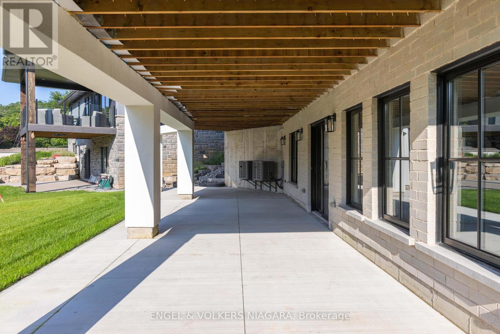 6 Fedorkow Lane, Niagara-On-The-Lake, Ontario  L0S 1J1 - Photo 31 - X12418853