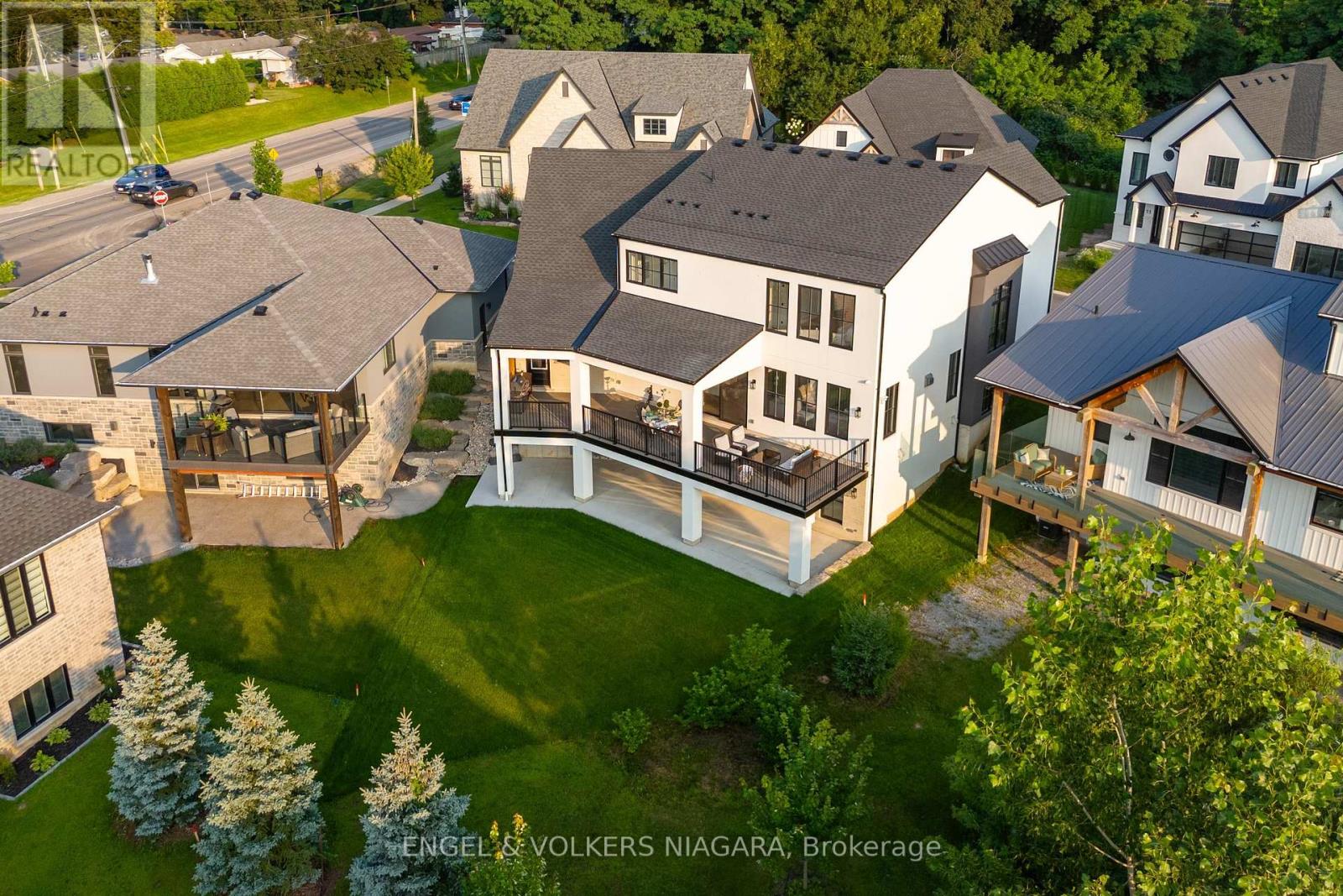 6 Fedorkow Lane, Niagara-On-The-Lake, Ontario  L0S 1J1 - Photo 33 - X12418853