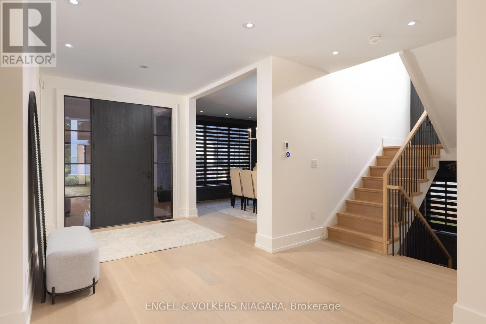 6 Fedorkow Lane, Niagara-On-The-Lake, Ontario  L0S 1J1 - Photo 4 - X12418853