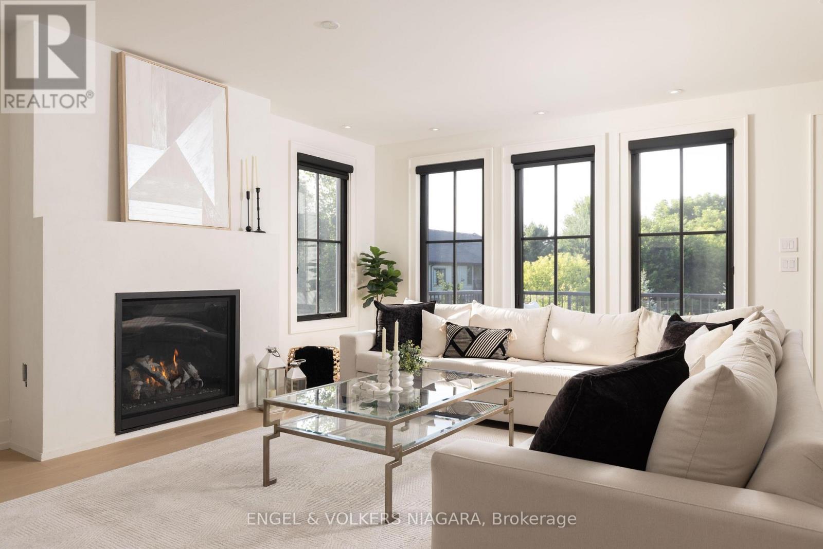 6 Fedorkow Lane, Niagara-On-The-Lake, Ontario  L0S 1J1 - Photo 7 - X12418853