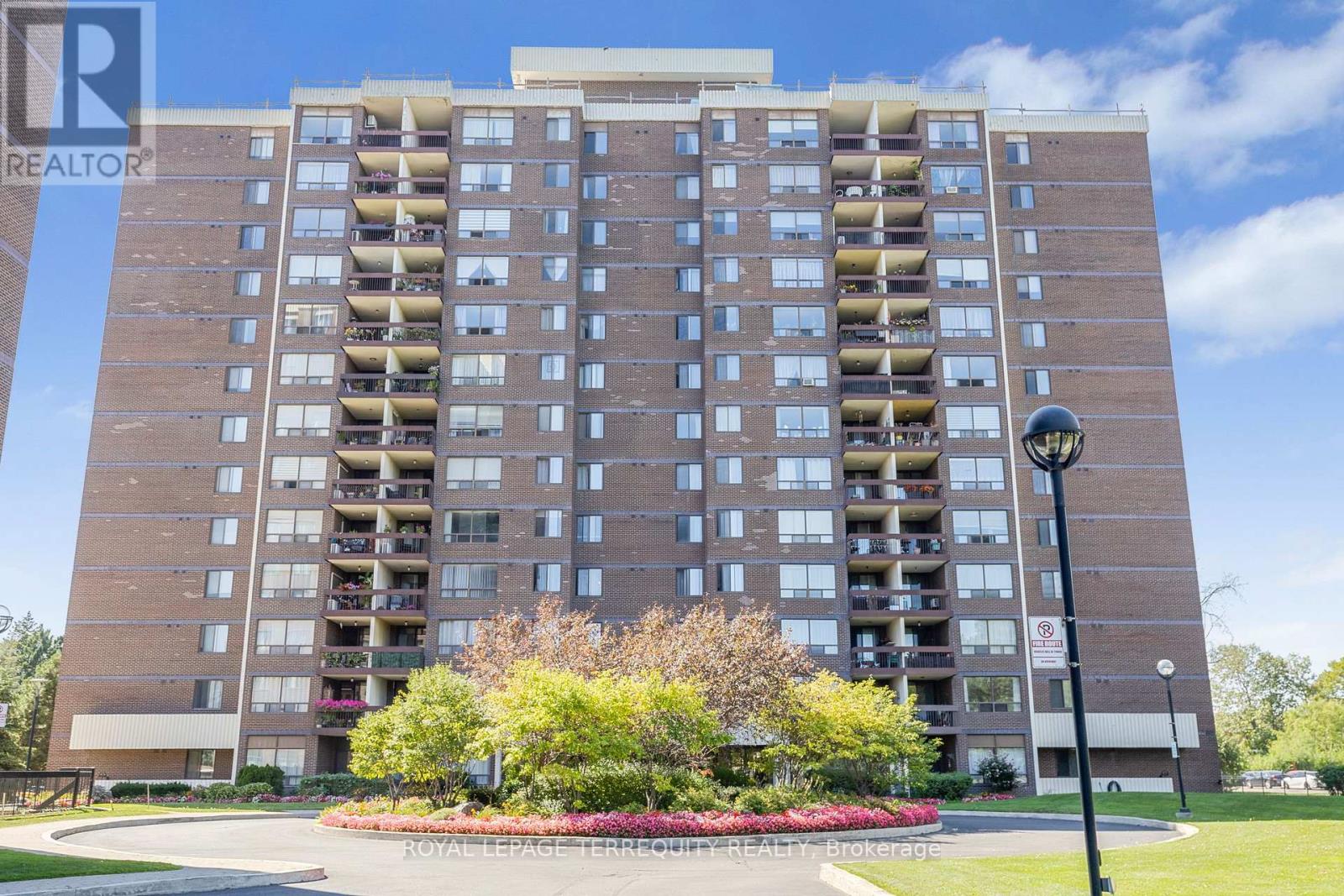 601 - 2556 Argyle Road, Mississauga (Cooksville), Ontario  L5B 2H6 - Photo 2 - W12418644