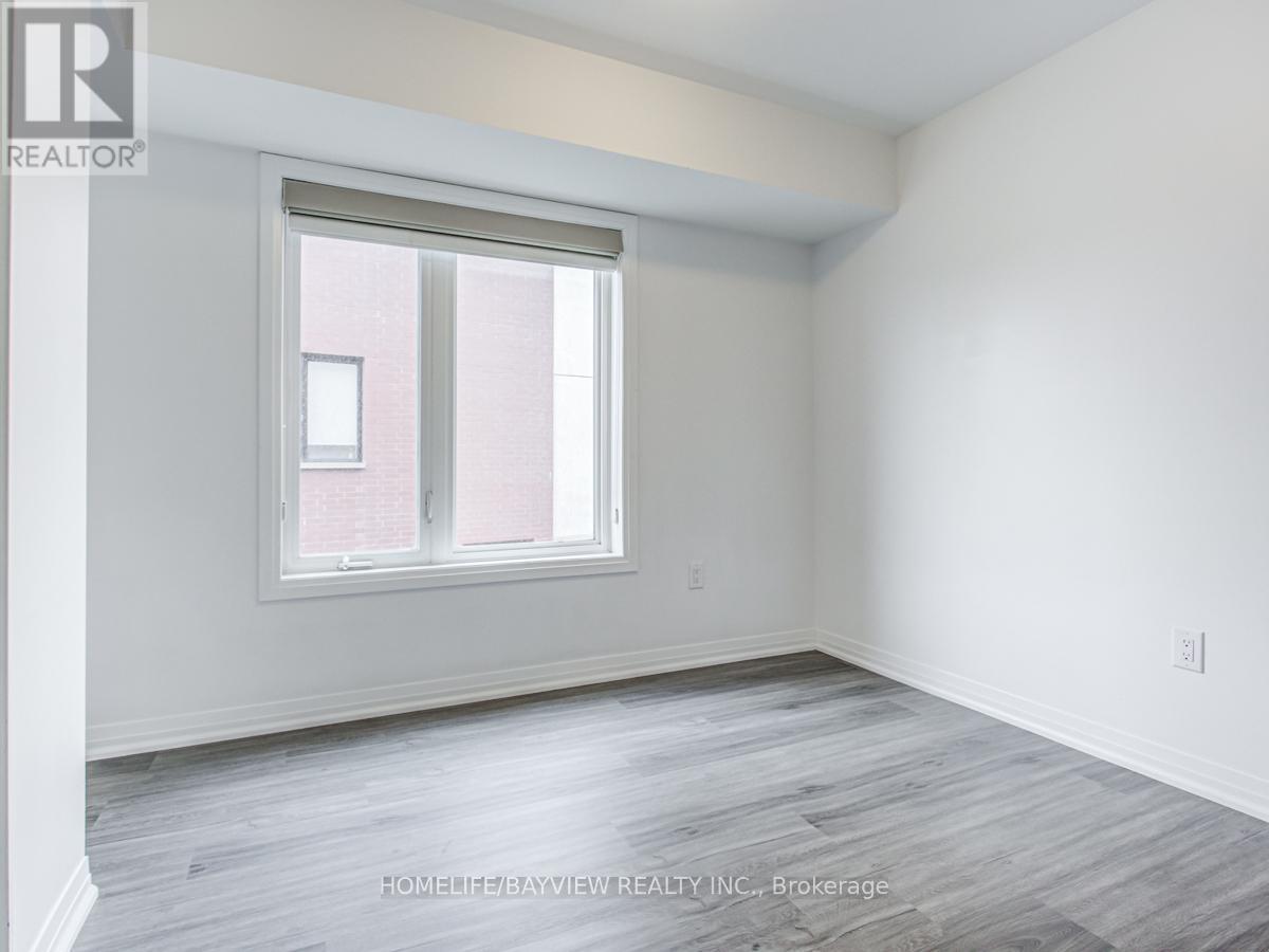 229 Downsview Park Boulevard, Toronto (Downsview-Roding-Cfb), Ontario  M3K 0A5 - Photo 14 - W12418655