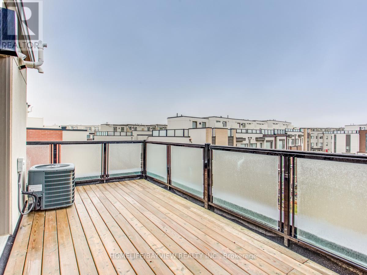 229 Downsview Park Boulevard, Toronto (Downsview-Roding-Cfb), Ontario  M3K 0A5 - Photo 20 - W12418655
