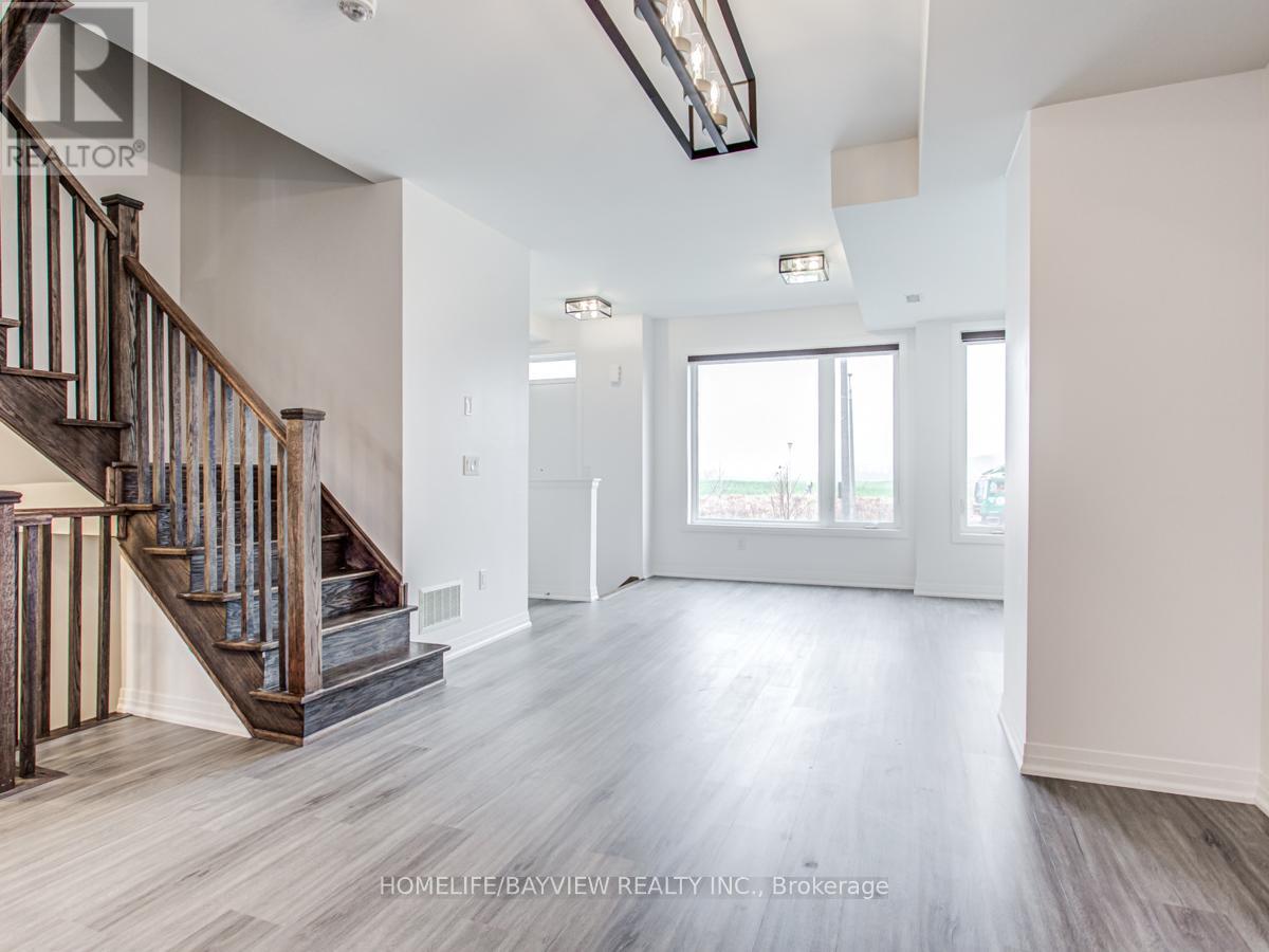 229 Downsview Park Boulevard, Toronto (Downsview-Roding-Cfb), Ontario  M3K 0A5 - Photo 5 - W12418655