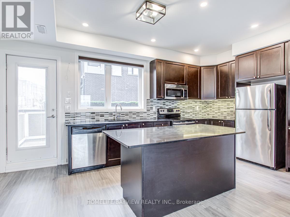 229 Downsview Park Boulevard, Toronto (Downsview-Roding-Cfb), Ontario  M3K 0A5 - Photo 6 - W12418655