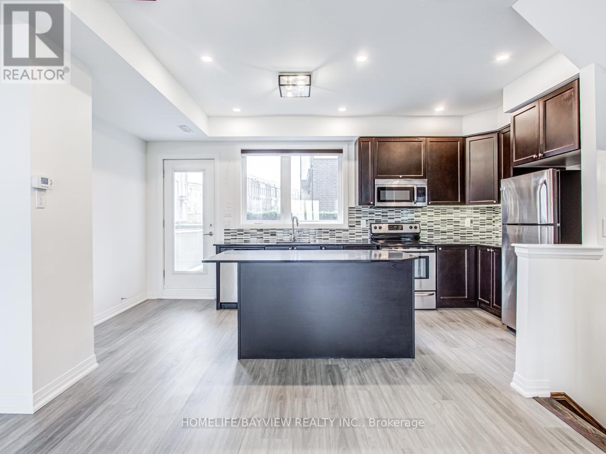 229 Downsview Park Boulevard, Toronto (Downsview-Roding-Cfb), Ontario  M3K 0A5 - Photo 8 - W12418655