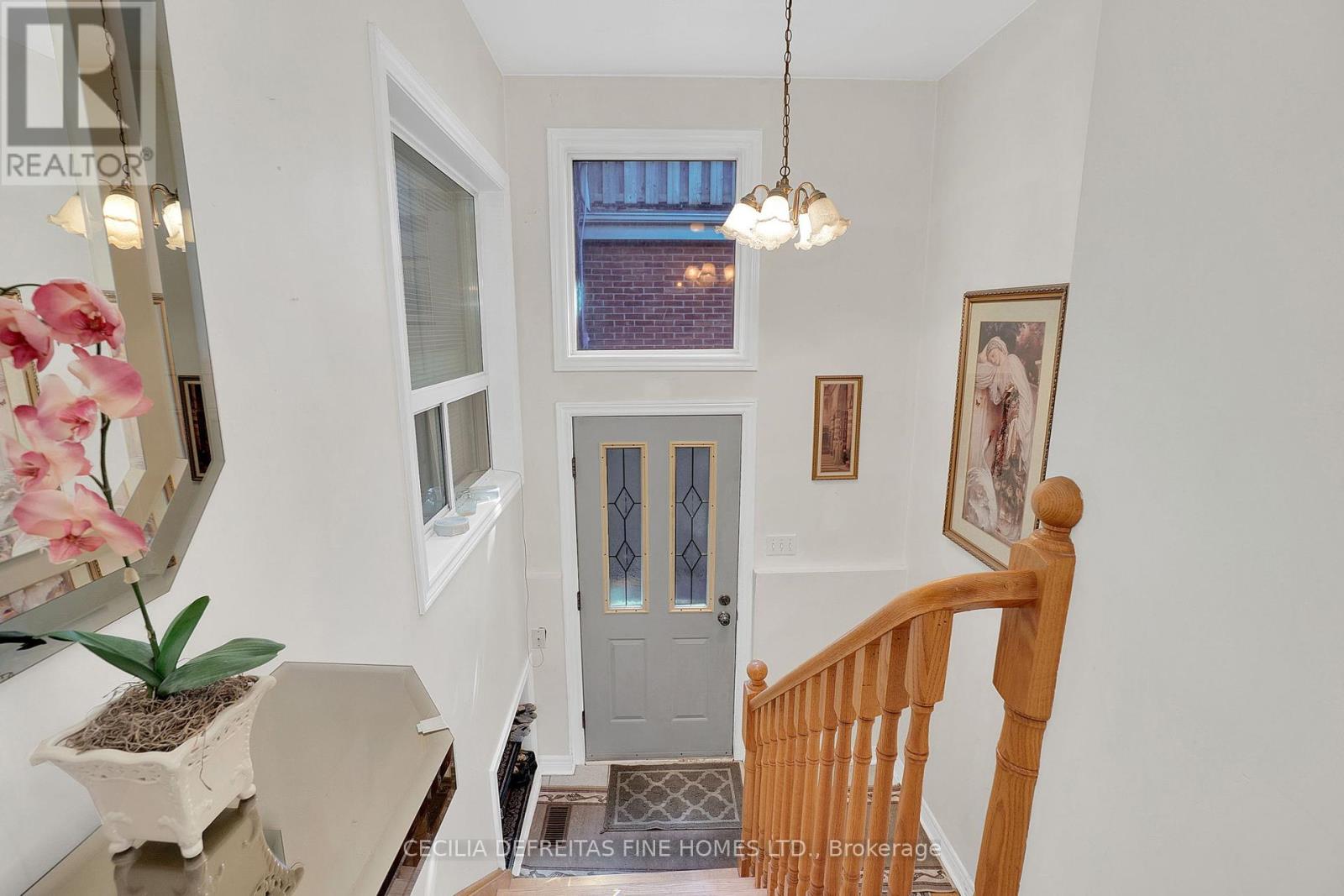 48 Westmount Avenue, Toronto, Ontario  M6H 3K1 - Photo 25 - W12418663