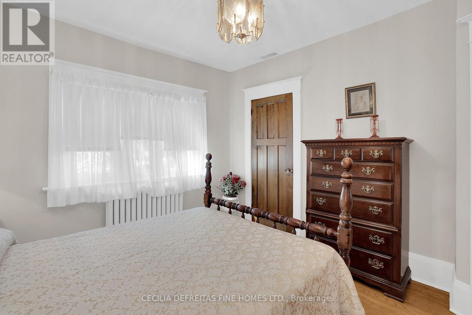 48 Westmount Avenue, Toronto, Ontario  M6H 3K1 - Photo 29 - W12418663