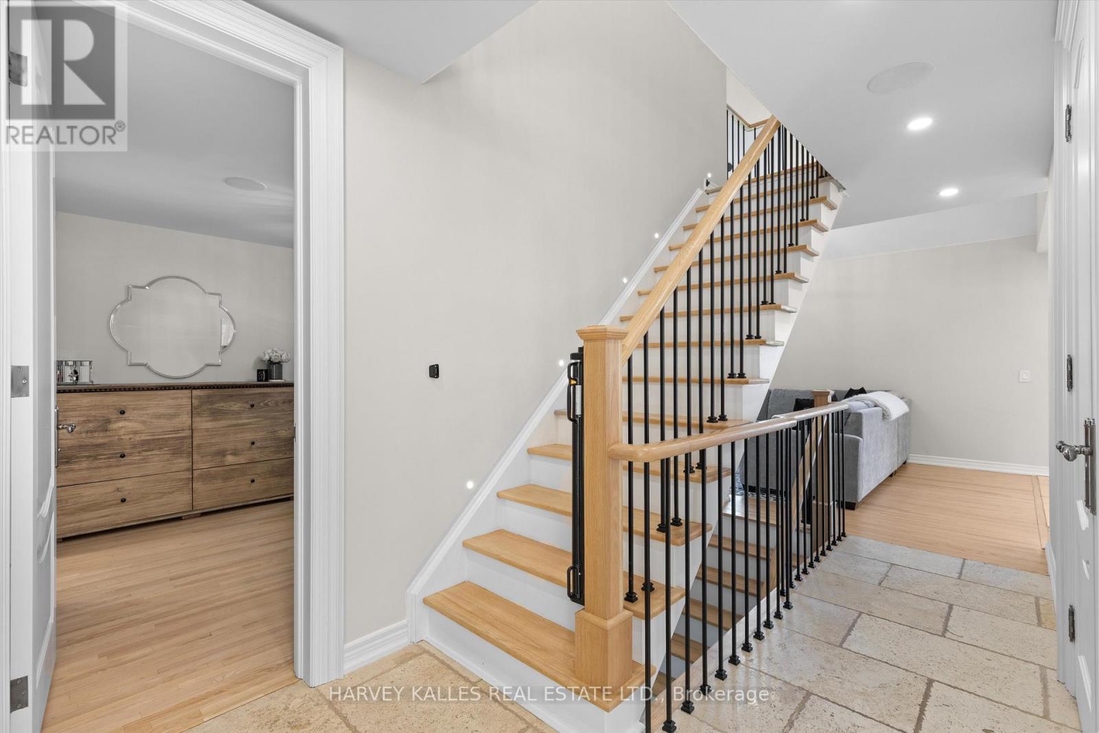 135 Riverwood Terrace, Caledon (Bolton East), Ontario  L7E 1S5 - Photo 16 - W12418691