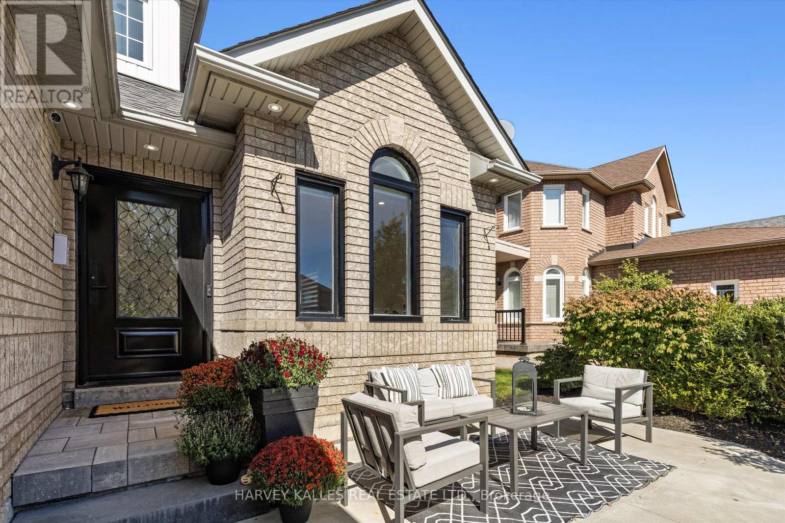135 Riverwood Terrace, Caledon (Bolton East), Ontario  L7E 1S5 - Photo 2 - W12418691