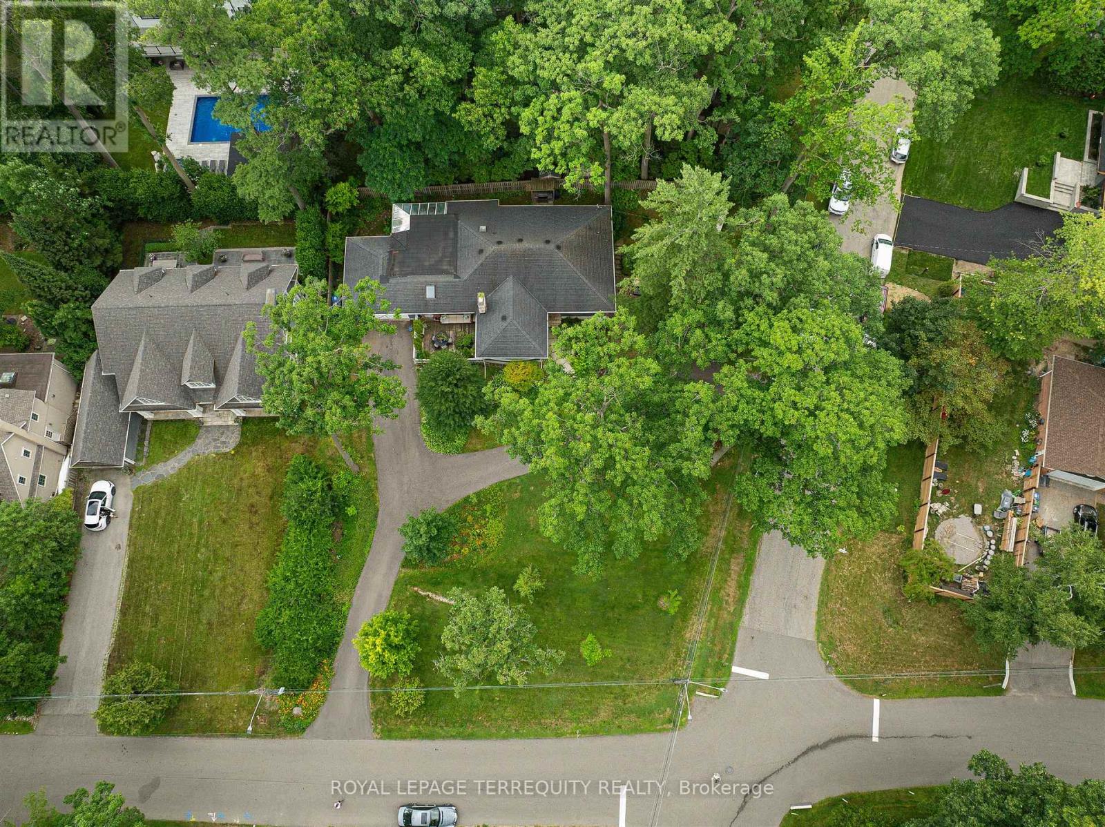 1412 Glenwood Drive, Mississauga (Mineola), Ontario  L5G 2X1 - Photo 29 - W12418705