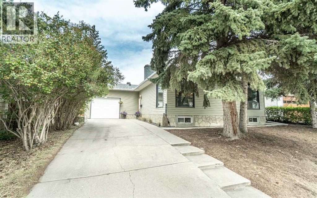 4812 Valiant Drive NW, Calgary, Alberta
