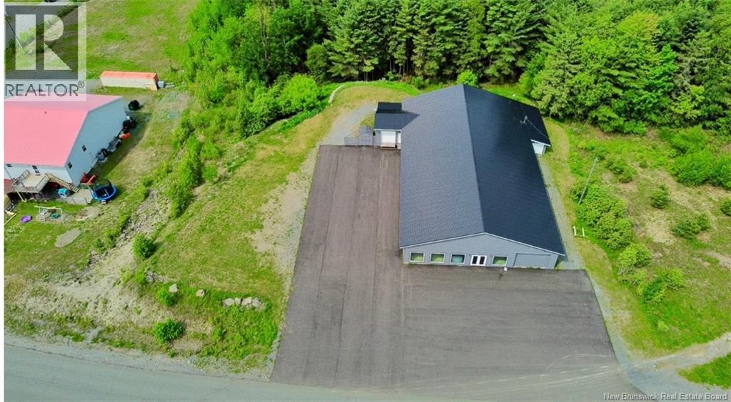 34 Scott Street, Woodstock, New Brunswick  E7M 0C7 - Photo 2 - NB127081