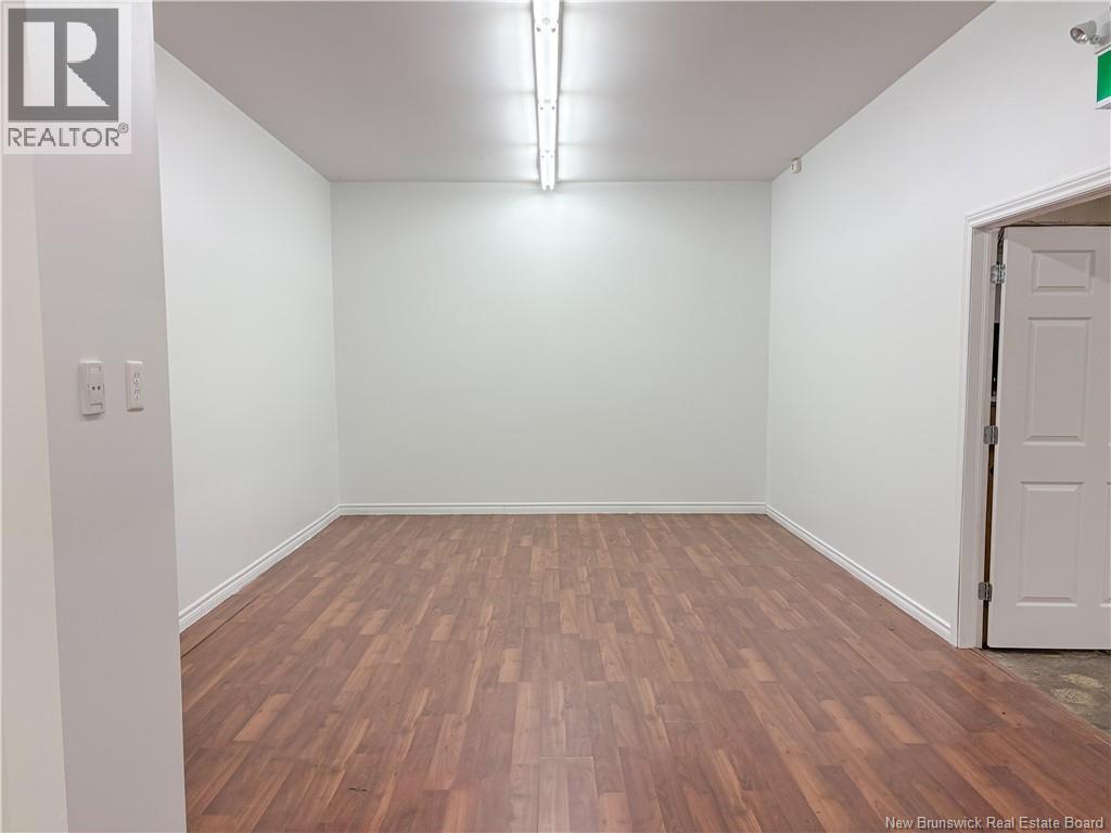 34 Scott Street, Woodstock, New Brunswick  E7M 0C7 - Photo 23 - NB127081